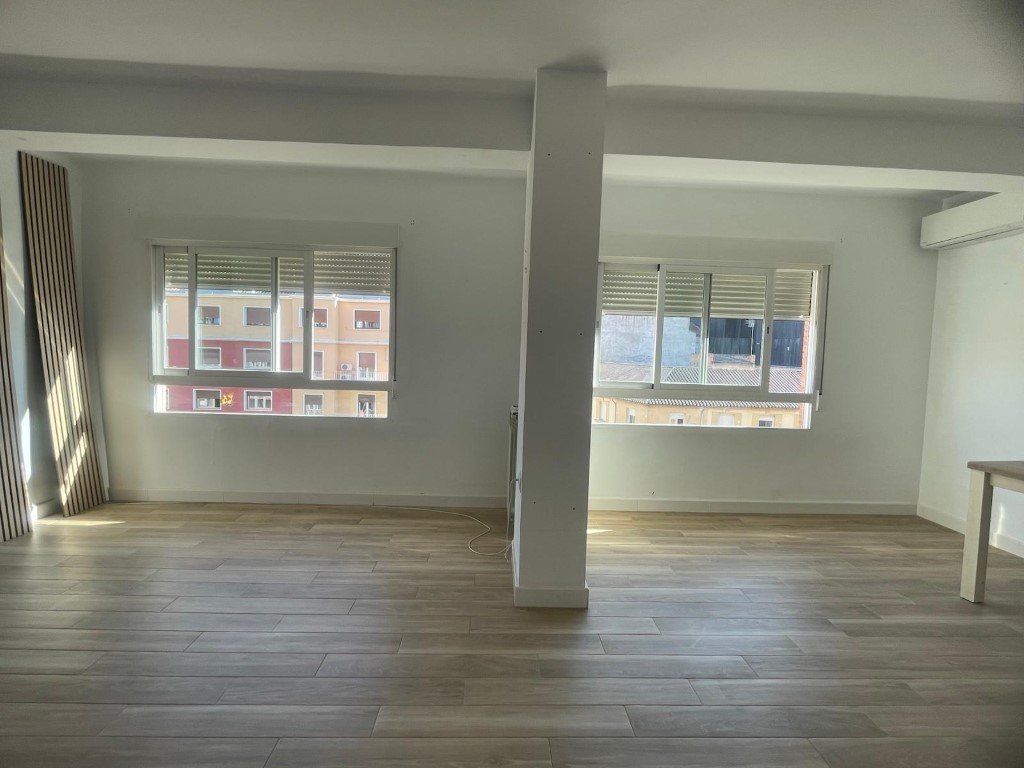 Flat 141 m² in Granada