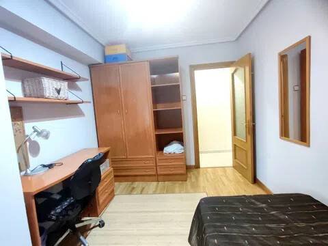 Piso de 120 m² en Oviedo
