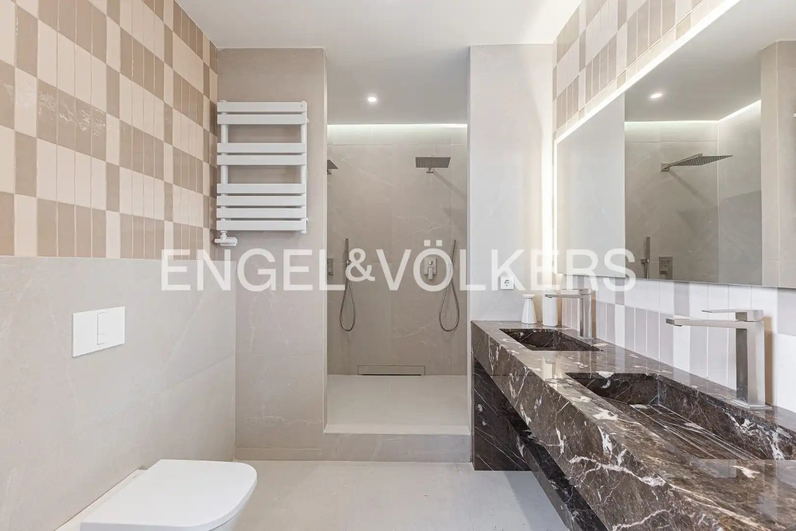 Wohnung 228 m² in Barcelona