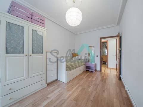 Piso de 96 m² en Oviedo