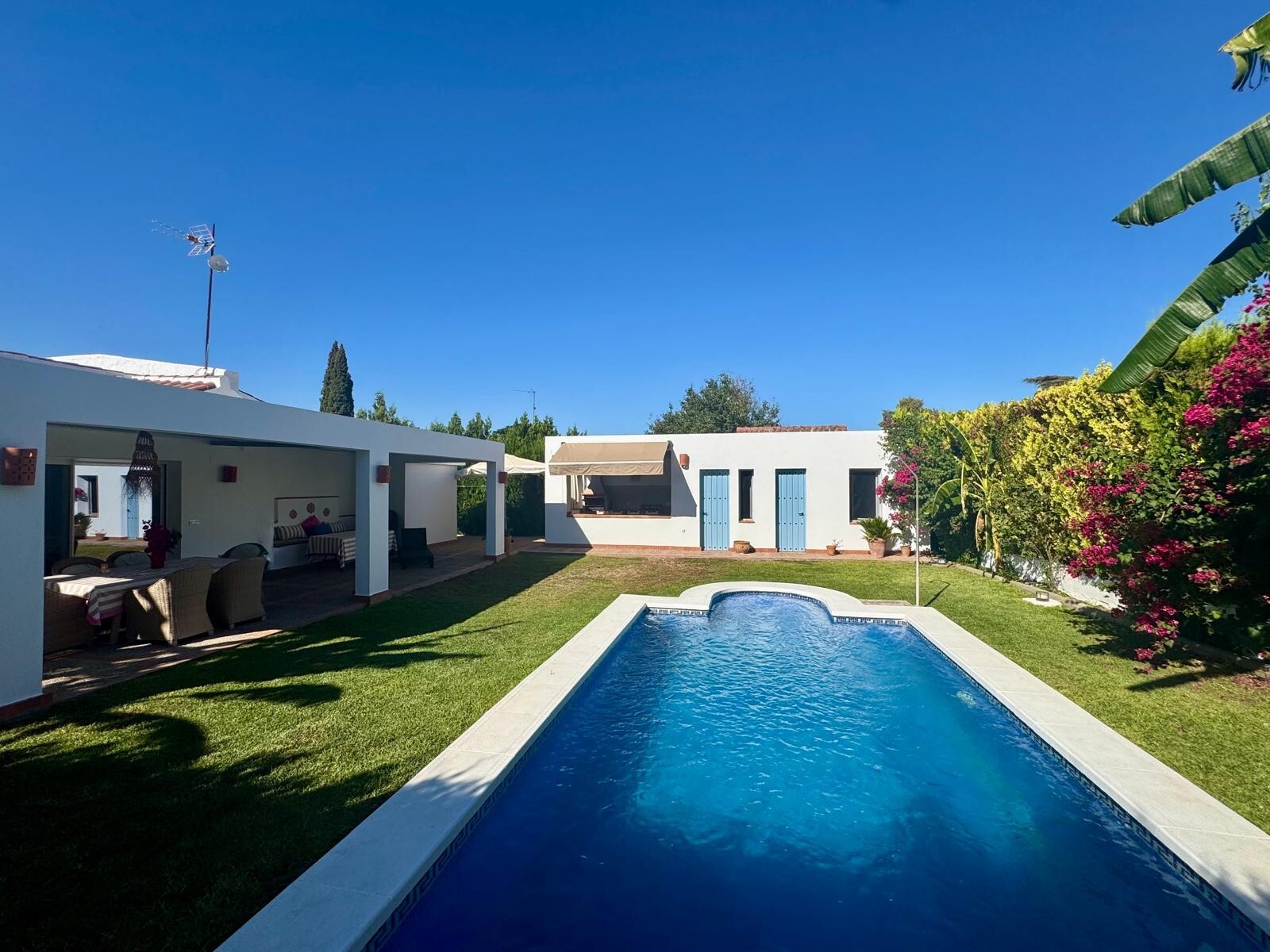 Casa de 650 m² en Carmona