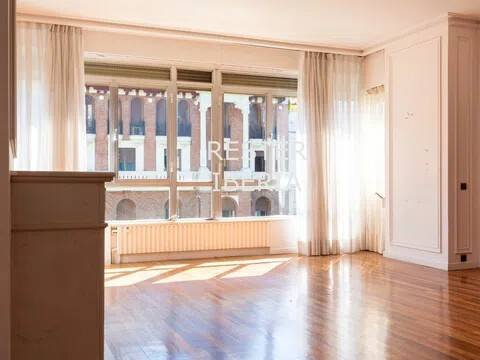 Appartamento 355 m² a Madrid