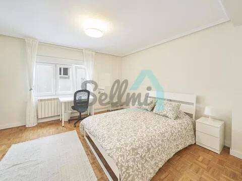 Pis de 90 m² a Oviedo