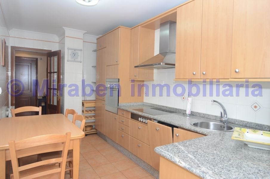 Piso de 95 m² en Boiro
