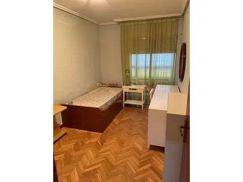 Piso de 120 m² en Cáceres