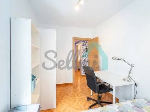 Piso de 81 m² en Oviedo