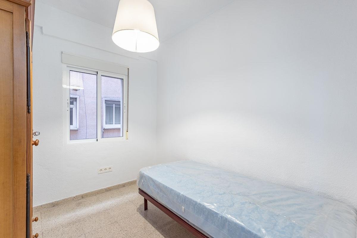Piso de 101 m² en Granada
