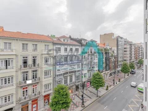 Piso de 166 m² en Oviedo