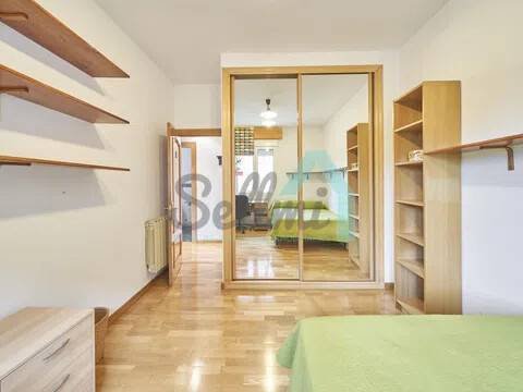 Piso de 106 m² en Oviedo