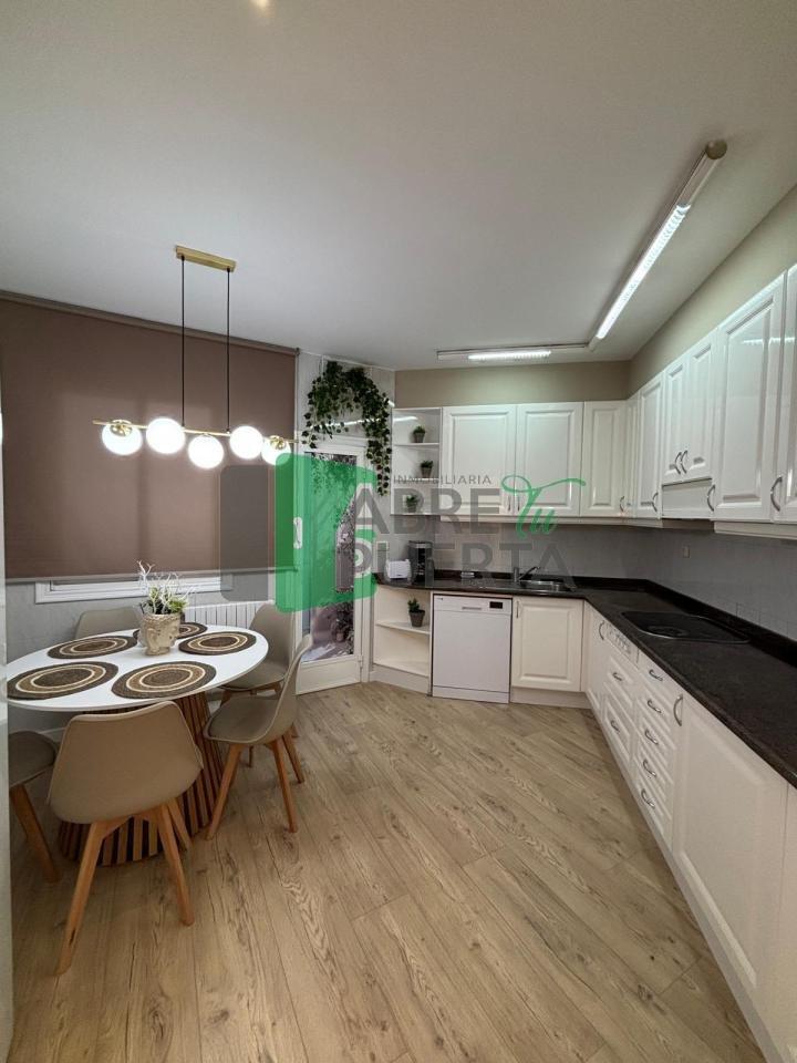 Habitación 150 m², Ourense