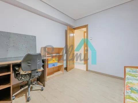 Piso de 120 m² en Oviedo