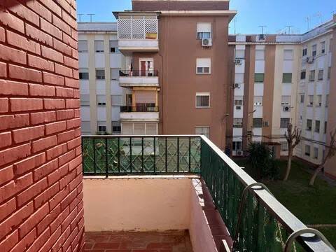 Flat 85 m² in Seville