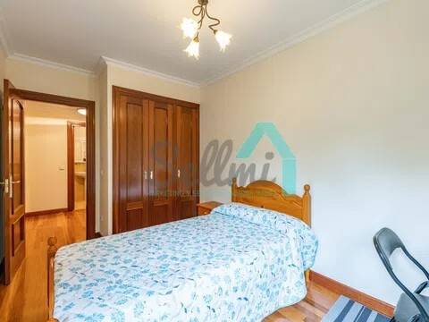 Pis de 111 m² a Oviedo