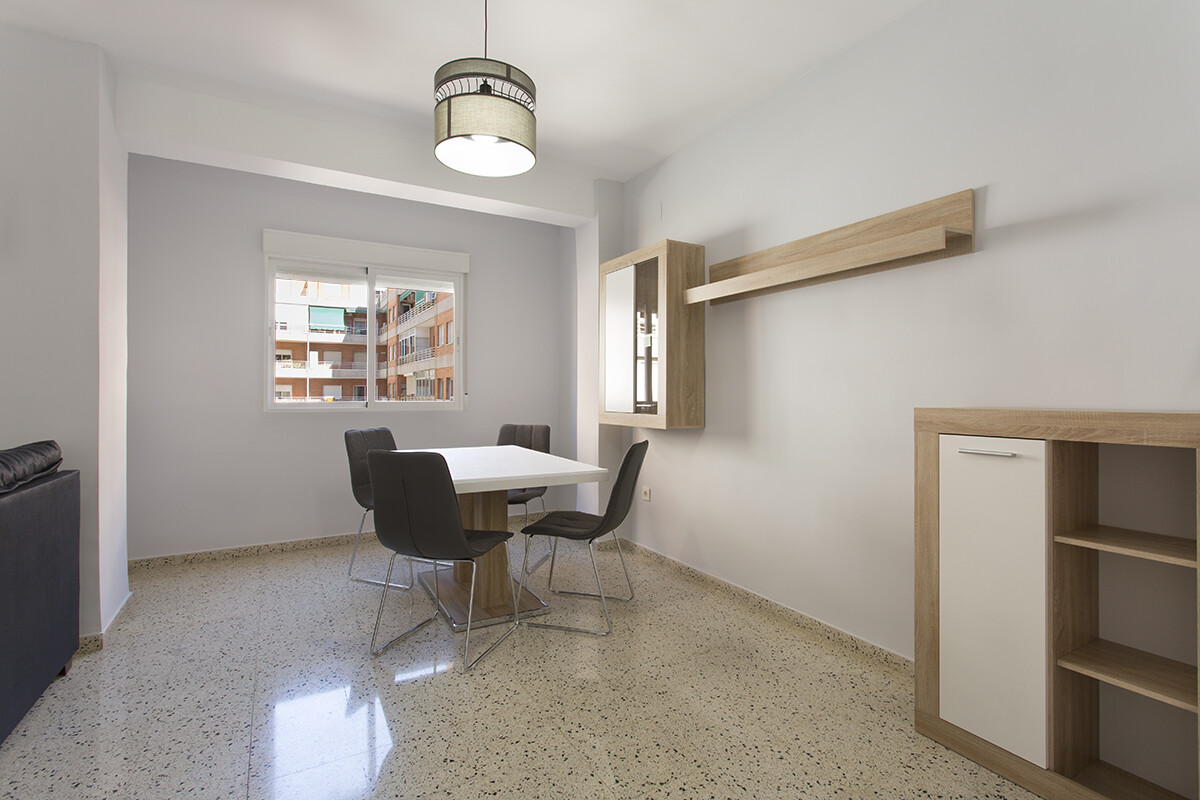 Zimmer 130 m², Granada