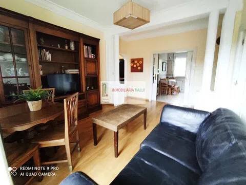 Piso de 90 m² en Oviedo