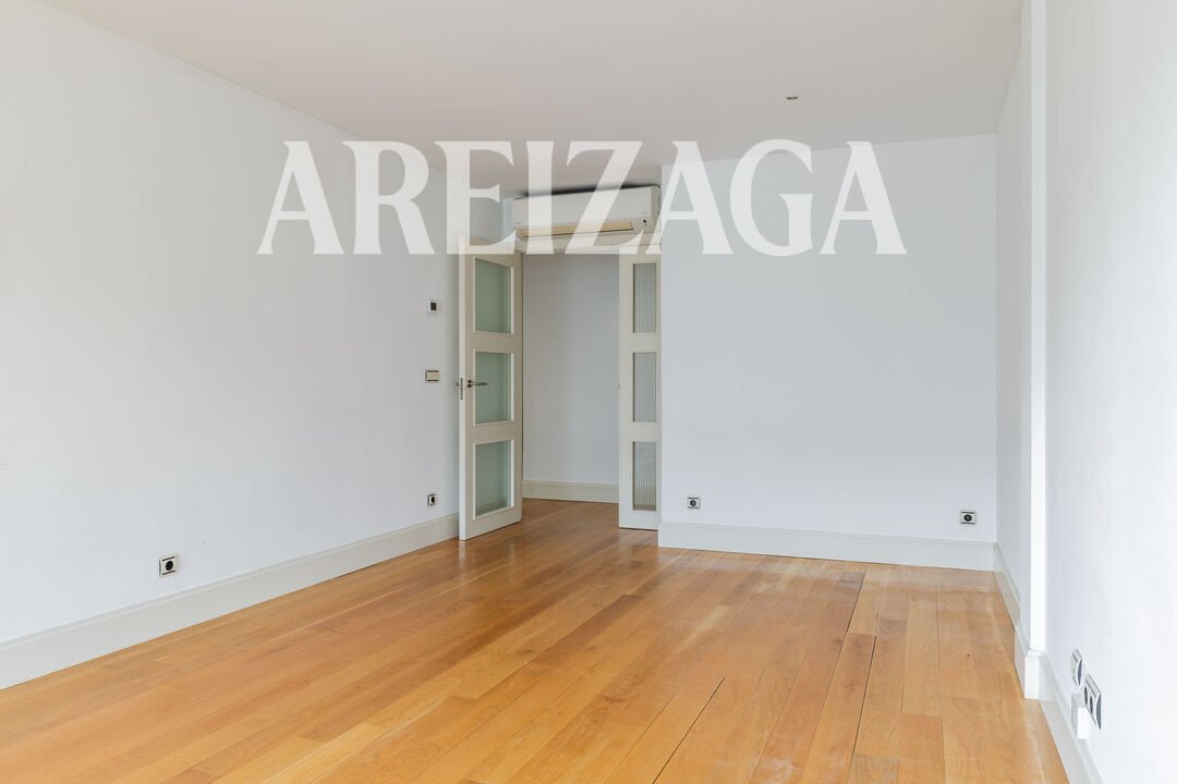 Piso de 85 m² en San Sebastián