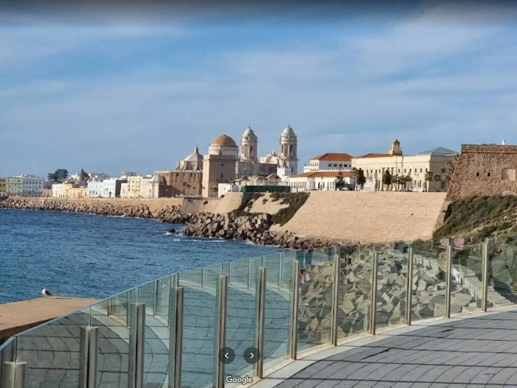 Piso de 85 m² en Cádiz