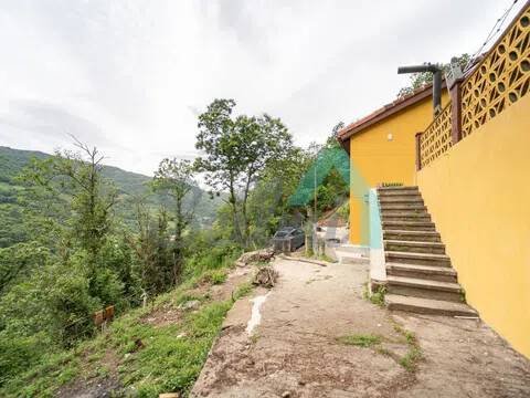 Casa de 100 m² en Mieres