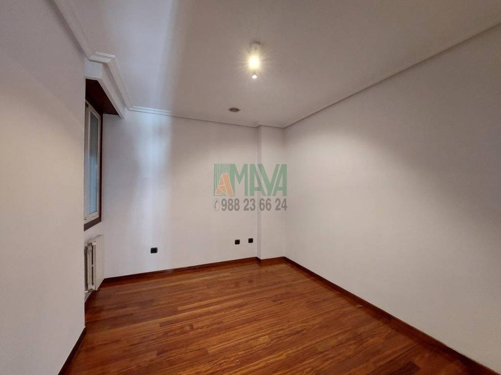 Pis de 98 m² a Ourense