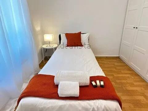 Chambre à louer, Ávila