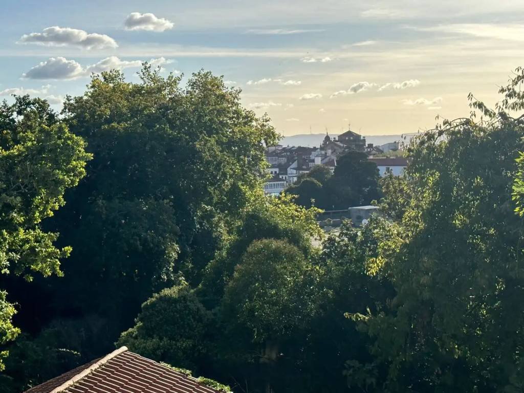 Piso de 90 m² en Santiago de Compostela