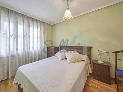 Piso de 48 m² en Oviedo