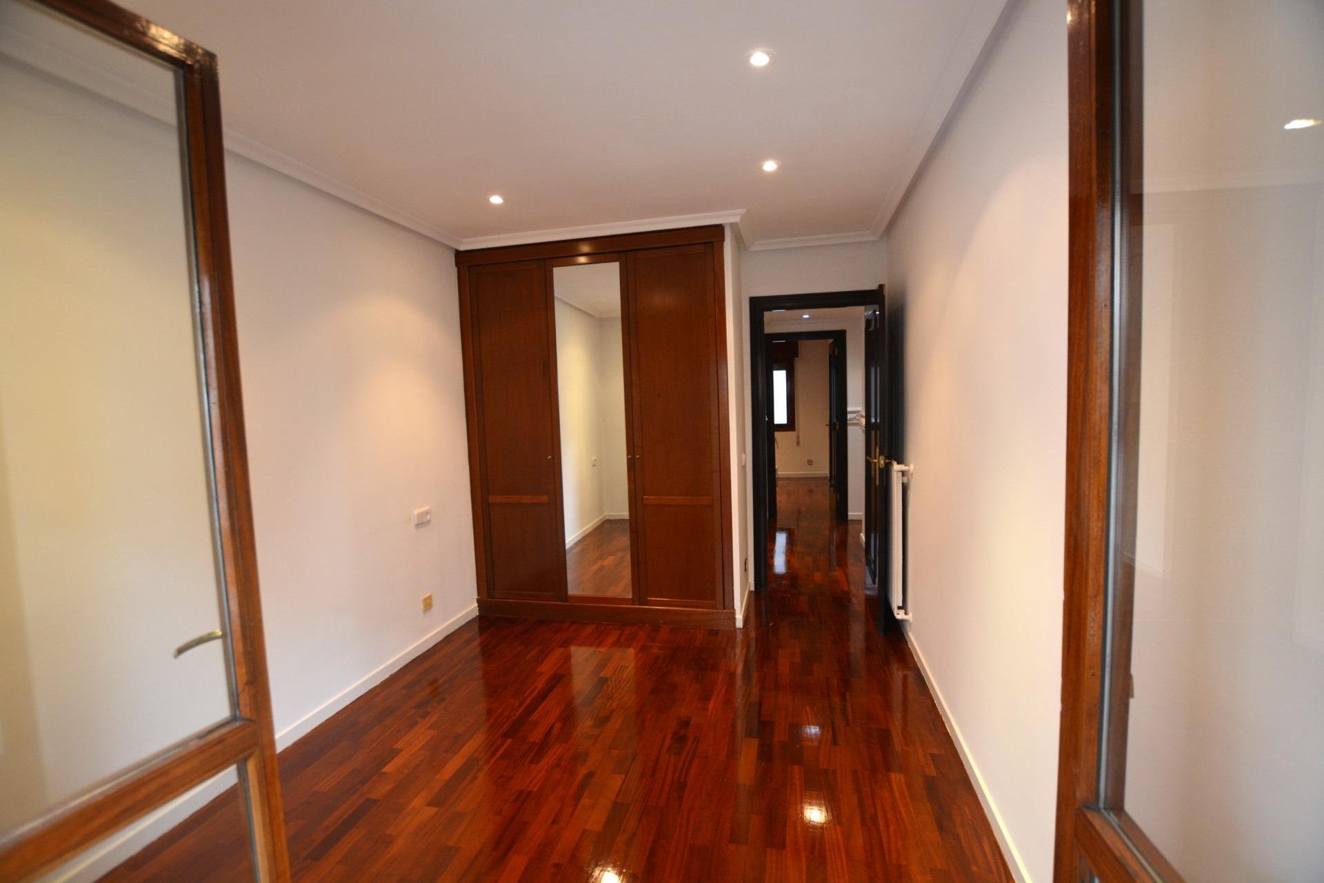 Piso de 76 m² en Oviedo
