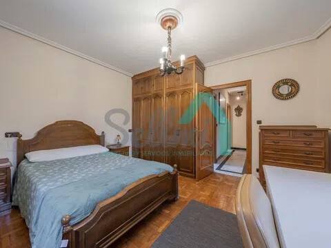 Wohnung 101 m² in Oviedo