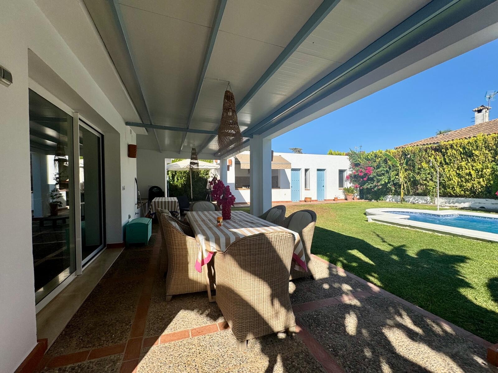 Casa de 650 m² en Carmona