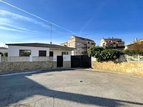 Casa de 180 m² en Cunit