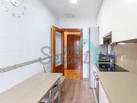 Piso de 80 m² en Oviedo