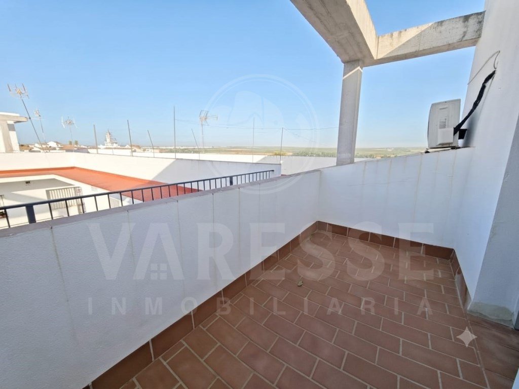Piso de 74 m² en Aznalcázar