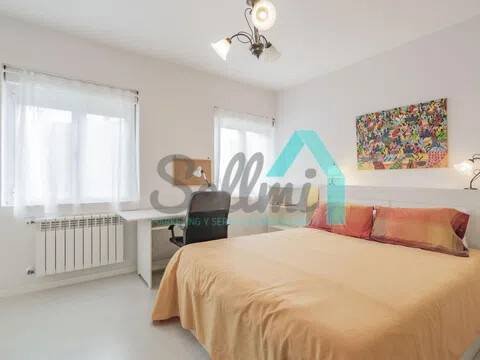 Piso de 93 m² en Oviedo