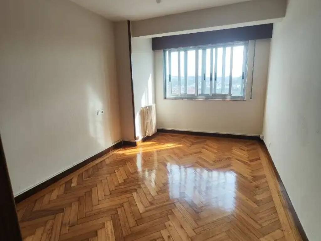 Wohnung 90 m² in Santiago de Compostela