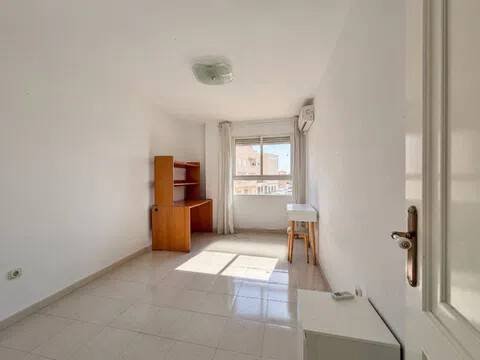 Piso de 154 m² en Almería