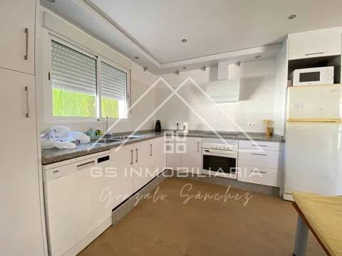 Casa de 300 m² a Lucena