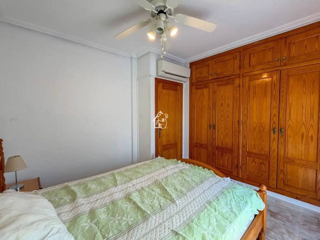 Casa de 100 m² a Oriola