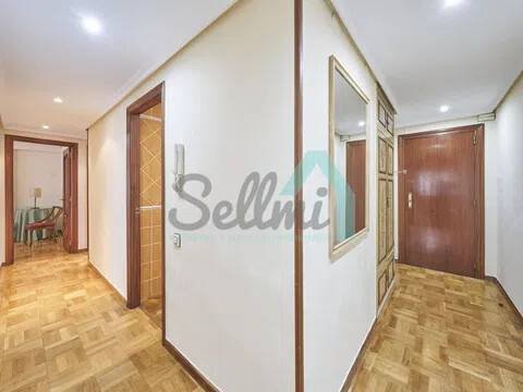 Pis de 82 m² a Oviedo