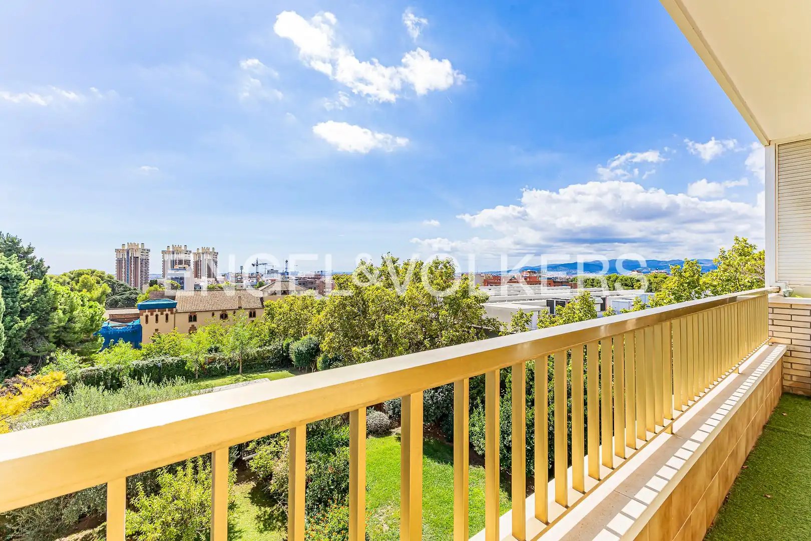 Flat 170 m² in Esplugues de Llobregat