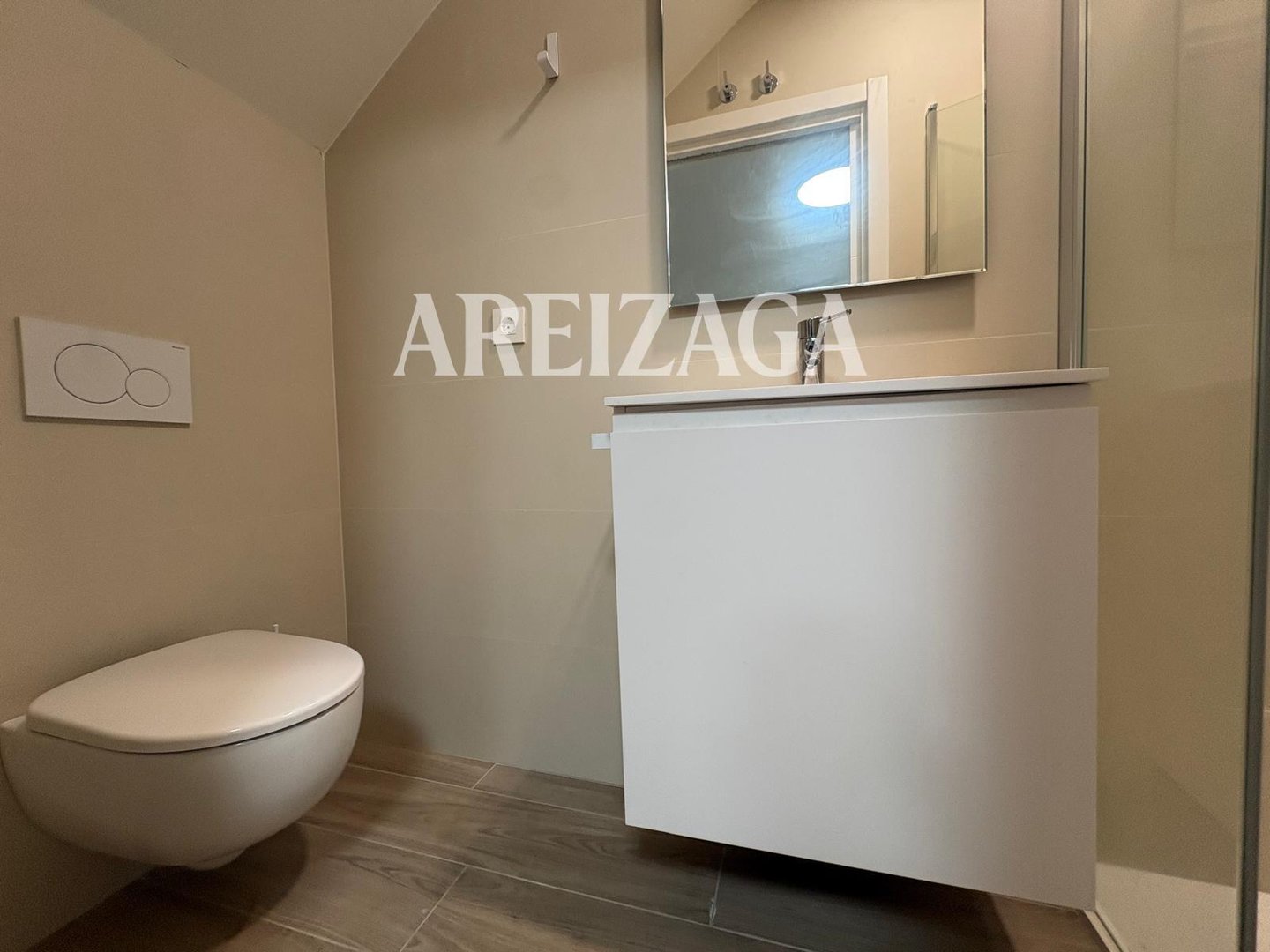 Casa de 200 m² en San Sebastián