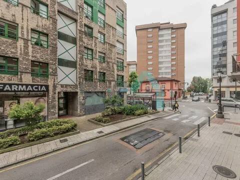 Piso de 145 m² en Oviedo