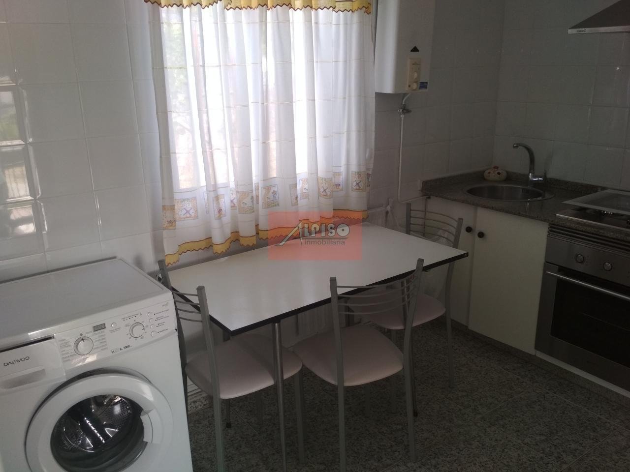 Casa de 65 m² en Ourense