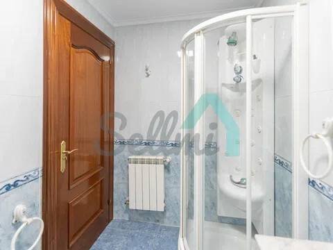 Piso de 104 m² en Oviedo
