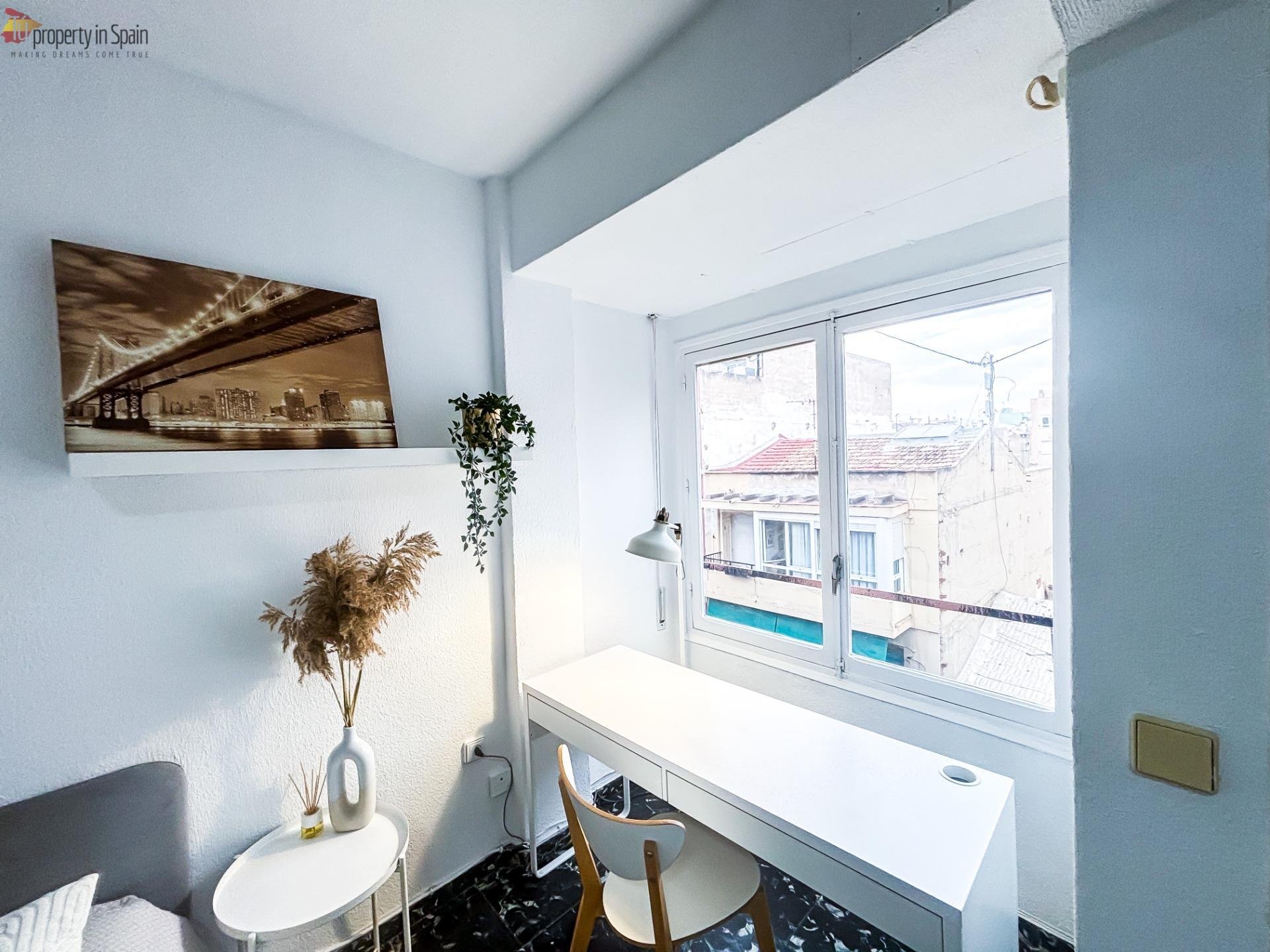 Habitación 84 m², Alicante