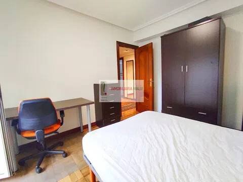 Piso de 95 m² en Oviedo