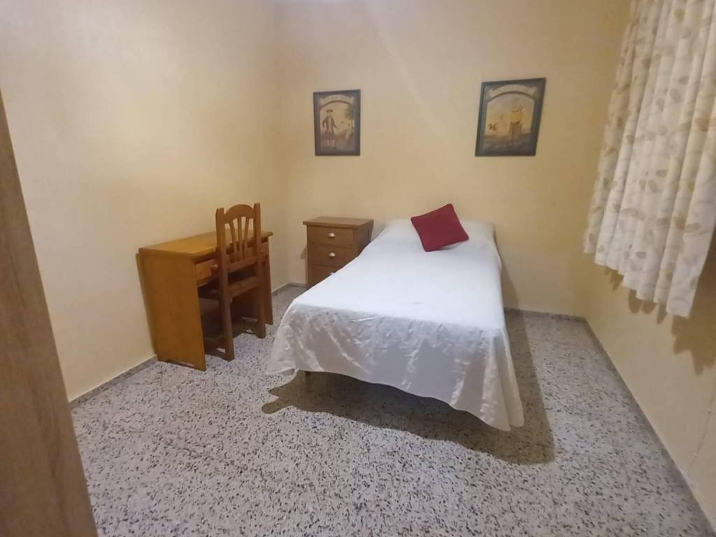 Pis de 76 m² a Còrdova