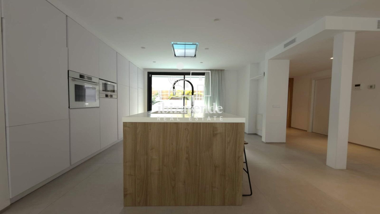Дом 595 м² в Santa Eulària des Riu