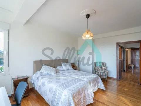 Piso de 212 m² en Oviedo