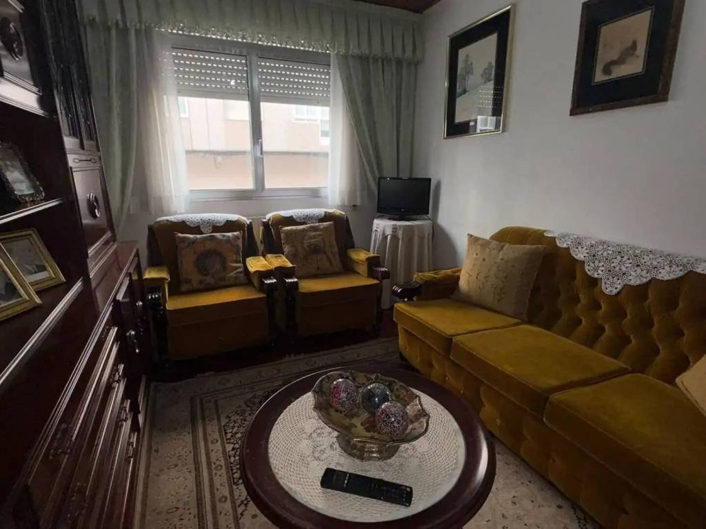 Piso de 80 m² en Ourense