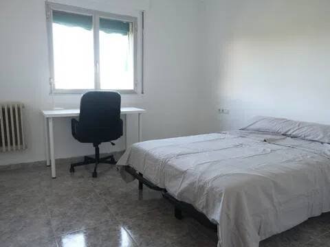 Habitación 140 m², Lérida